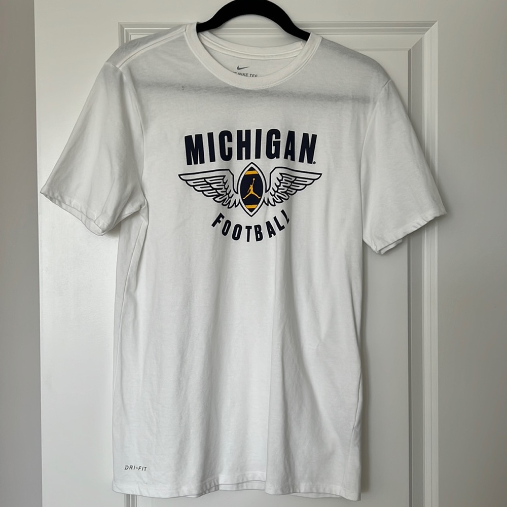 University of Michigan football, Nike T-shirt Medium
